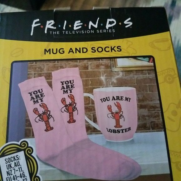 Friends TV SERIES Collectible Mug And Sock Set “You Are My Lobster” NEW - Picture 2 of 3